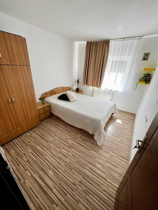 Vand apartament 4 camere-Costieni-direct proprietar