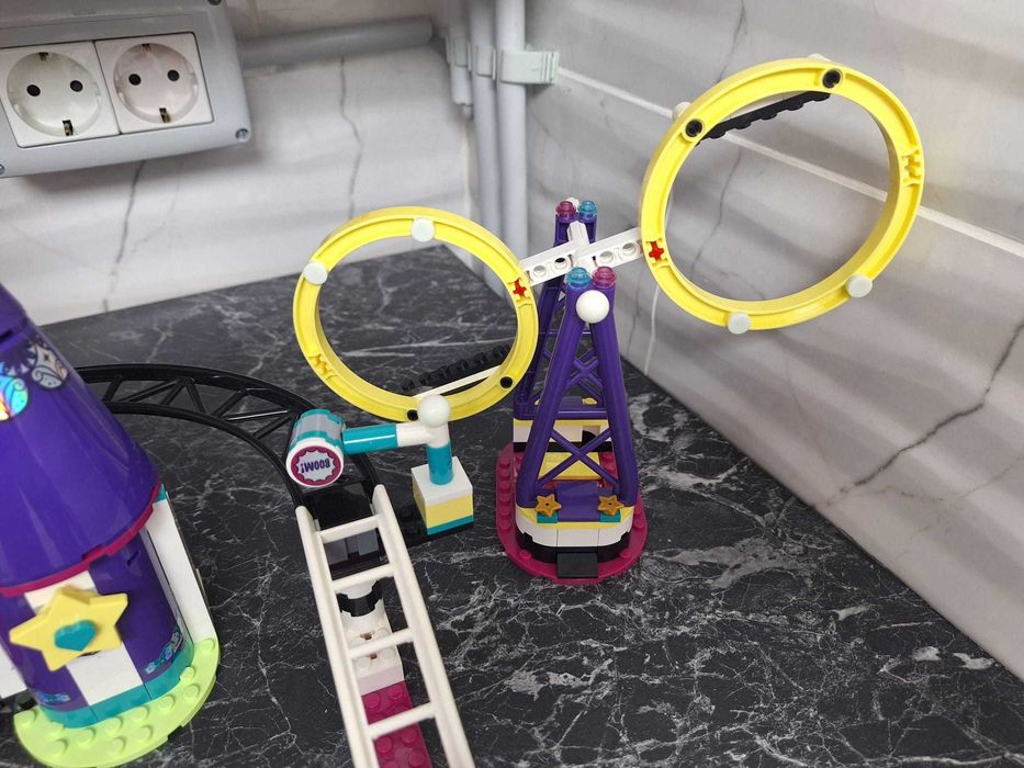 Set LEGO Friends Magical Funfair Roller Coaster – Parc de distracții