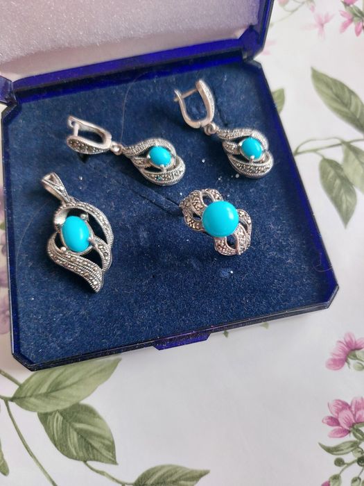 Серебряный комплект с бирюзой