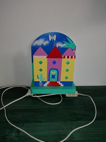 Veioza din lemn pentru copii