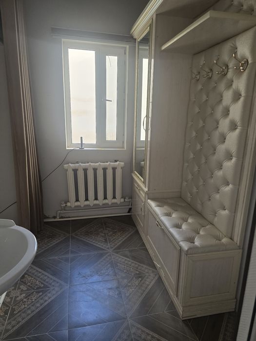 Ховли жой ижарага берилади 2-каватли Уршанч Стадион ёнида