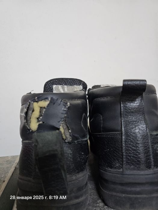 Продам рабочие ботинки  б у,р40