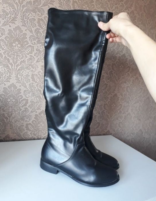 Женские сапоги черные