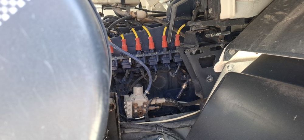 Kamaz 6520 maz prisepi bilan sotiladi