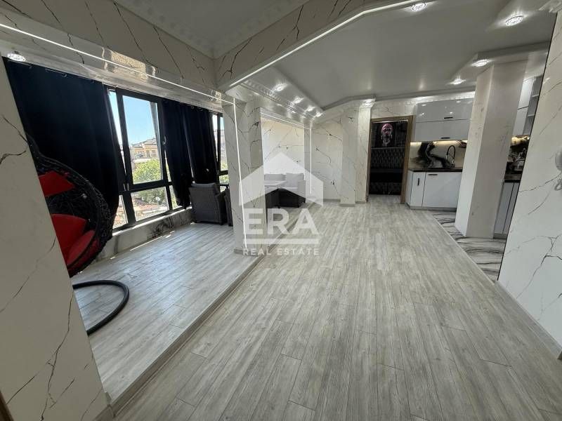 Продава се Двустаен апартамент в Варна, Колхозен пазар - 86 кв.м за 1861 €/кв.м - Снимка #1