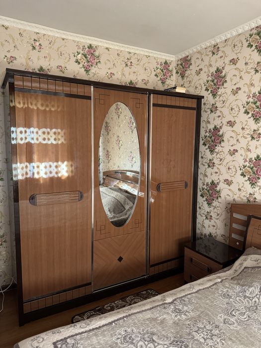 Продам спальный гарнитур