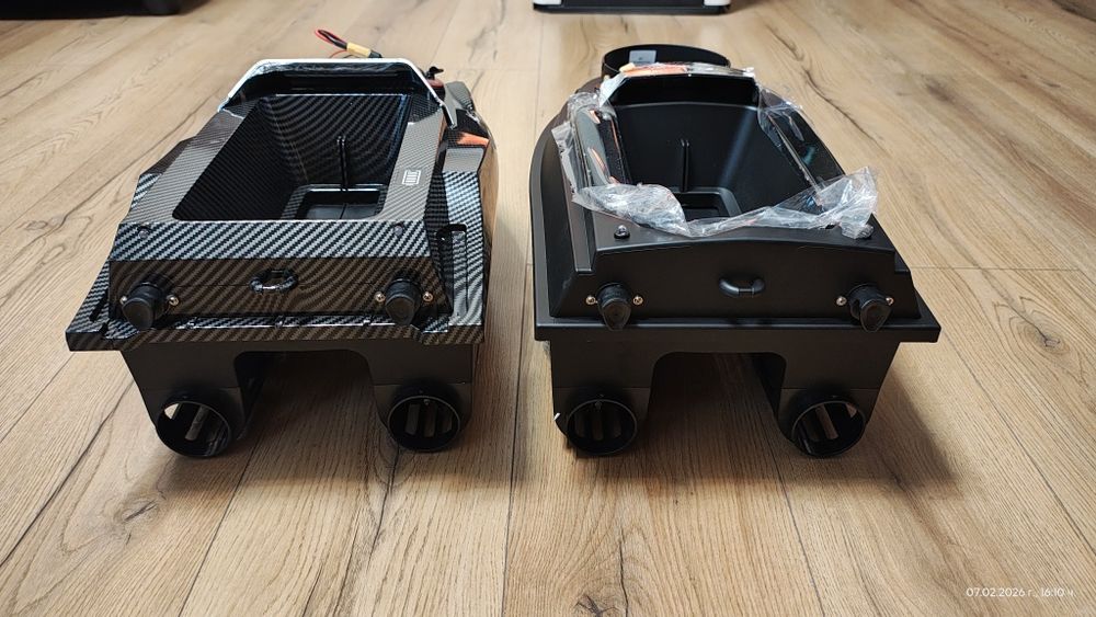 Продавам лодка за захранка Flytec V080 със сонар, GPS система