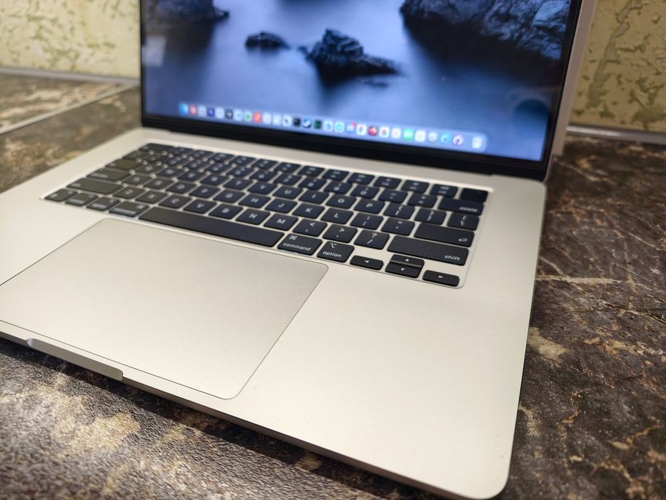 MacBook air 15 m2 идеал