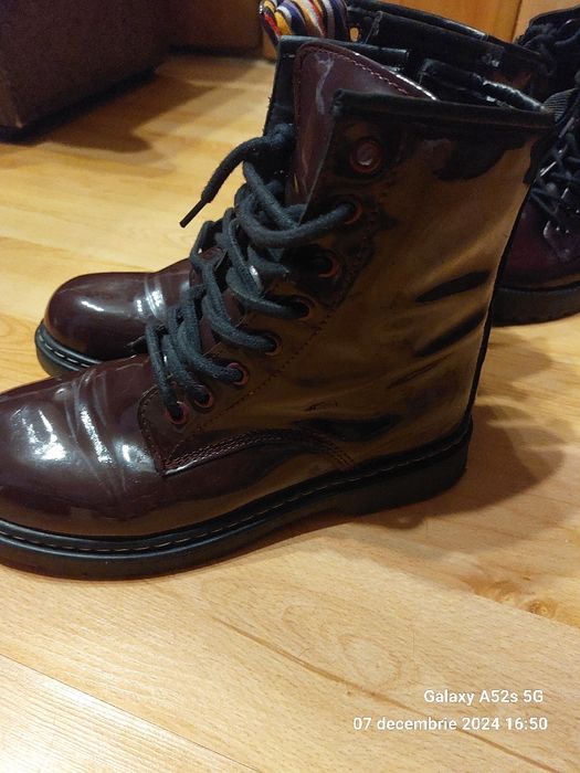 Ghete lacuite, stare buna