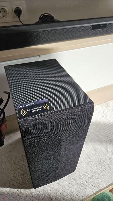 Саундбар LG SN4 продам