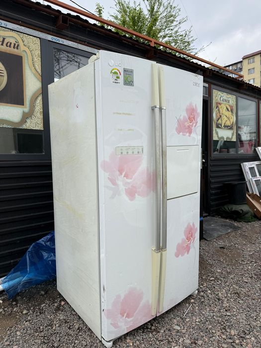 Холодильник LG многодверный