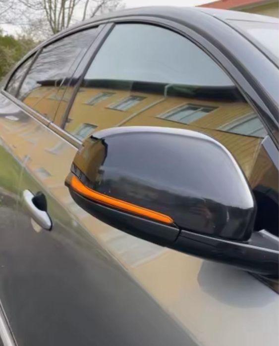 Динамични LED Бягащи Мигачи за VOLVO S60, S80, V40, V60, V70