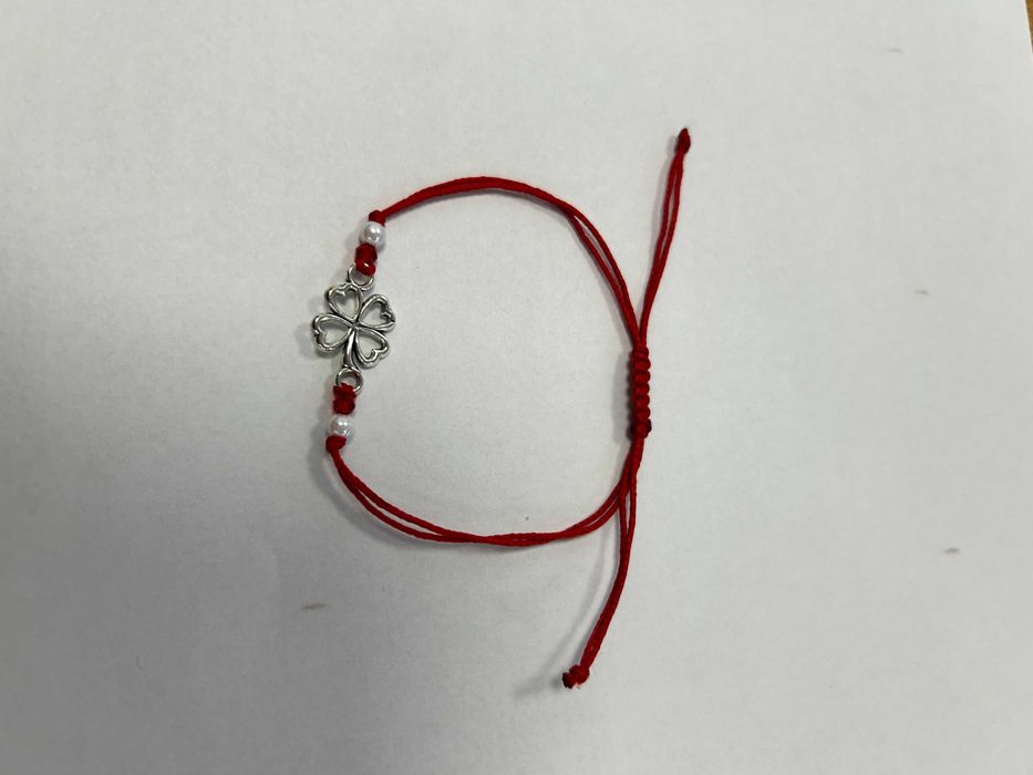 Ръчно изработени гривни