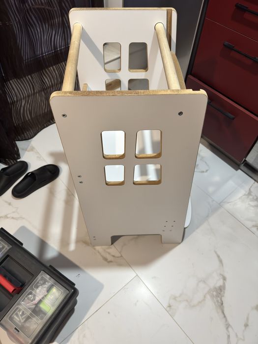 Монтесори учебна кула / кухненска помощна кула – регулируема височина