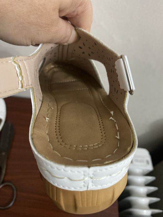 Летнии босоножки