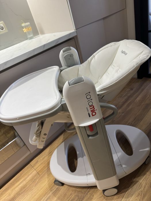 Стульчик для кормления Tatamia