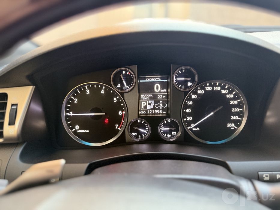 Lexus LX570 состояние идеальное