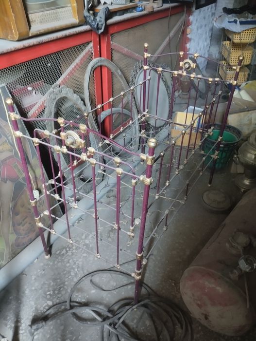 Детская кровать-качалка старинная