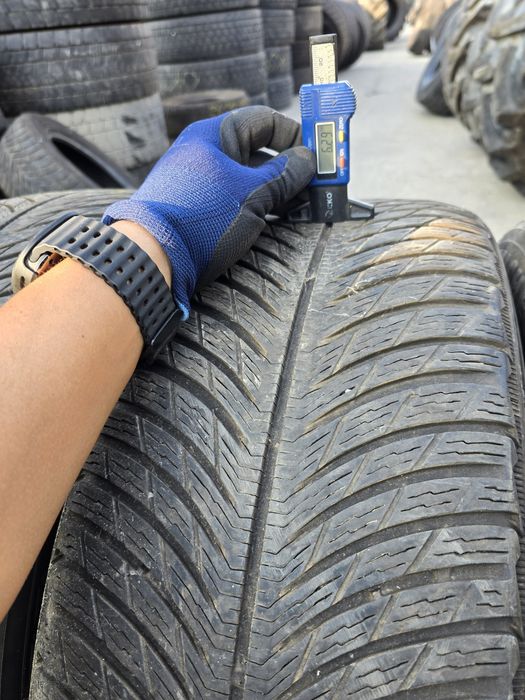 Anvelope de iarna 235-55r17 Michelin
