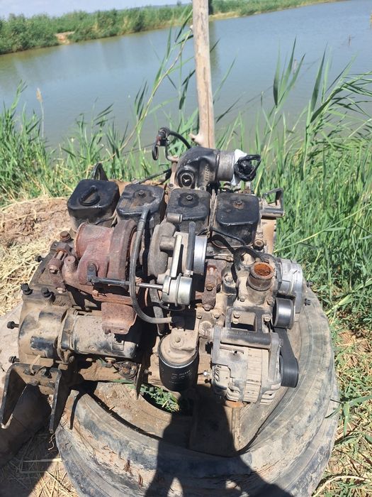 Cummins 4 slendir motoʻr.