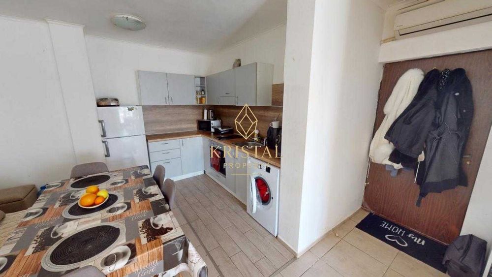 Продава се Тристаен апартамент в с. Кошарица, Област Бургас - 68 кв.м за 1162 €/кв.м - Снимка #2