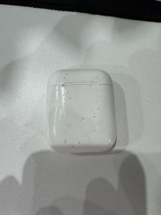 Продам airpods 1 оригинал