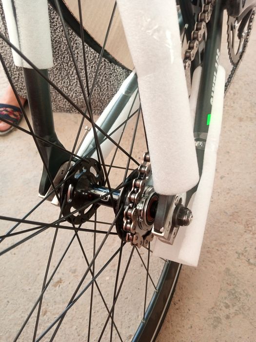 Prodayotsya trekovi velik sport noviy upakovka