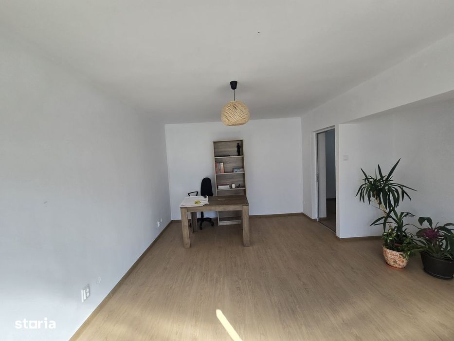 Vând spațiu comercial zona Garii!