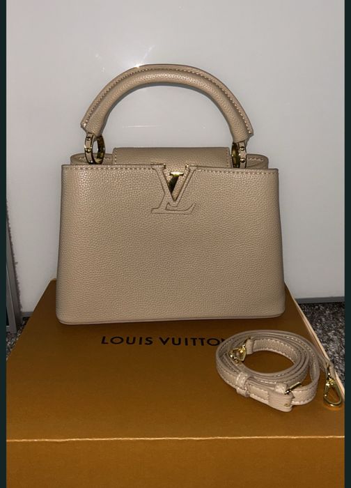 Geanta Louis Vuitton Capucines piele naturala pe stoc