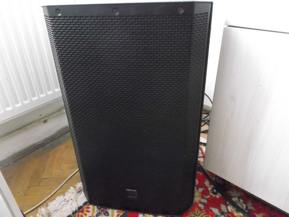 Putere CROWN XLS 402  2x400W Boxe EV ZLX 15 2x400W + Mixer Gemini MM04