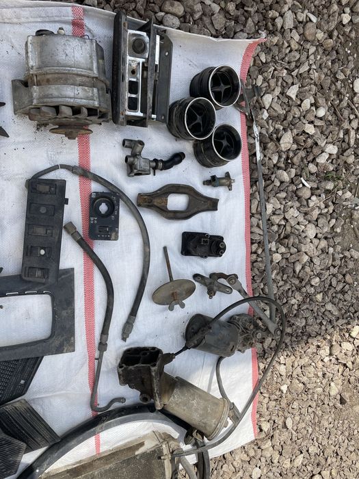 Завчасти на мерседес 123