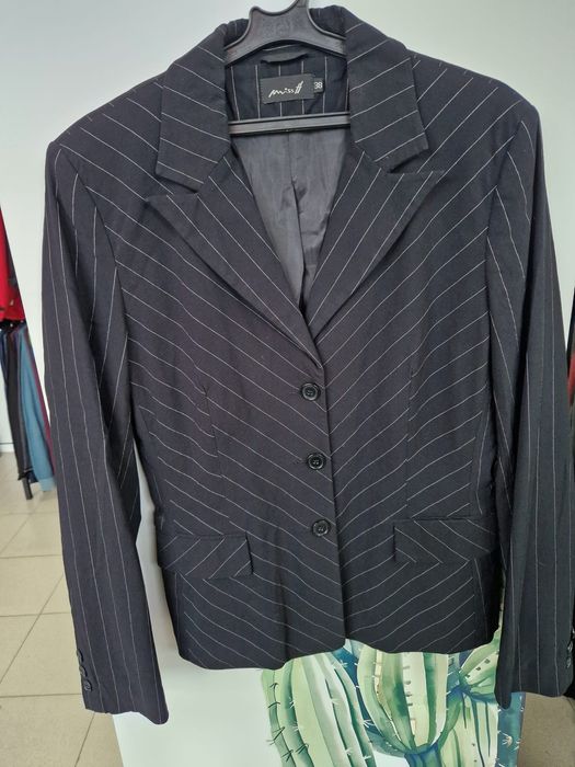 Модно дамско сако