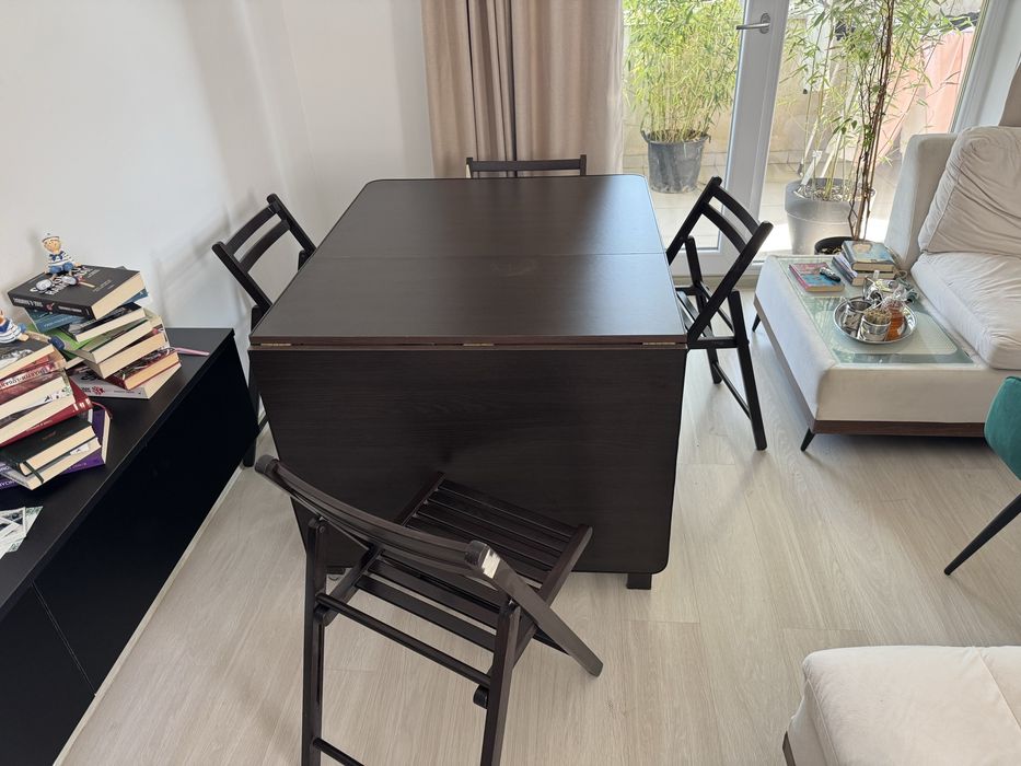 Masa extensibila + 4 scaune