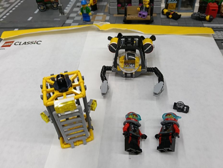 Lego 60095 Navă de explorare în largul mări