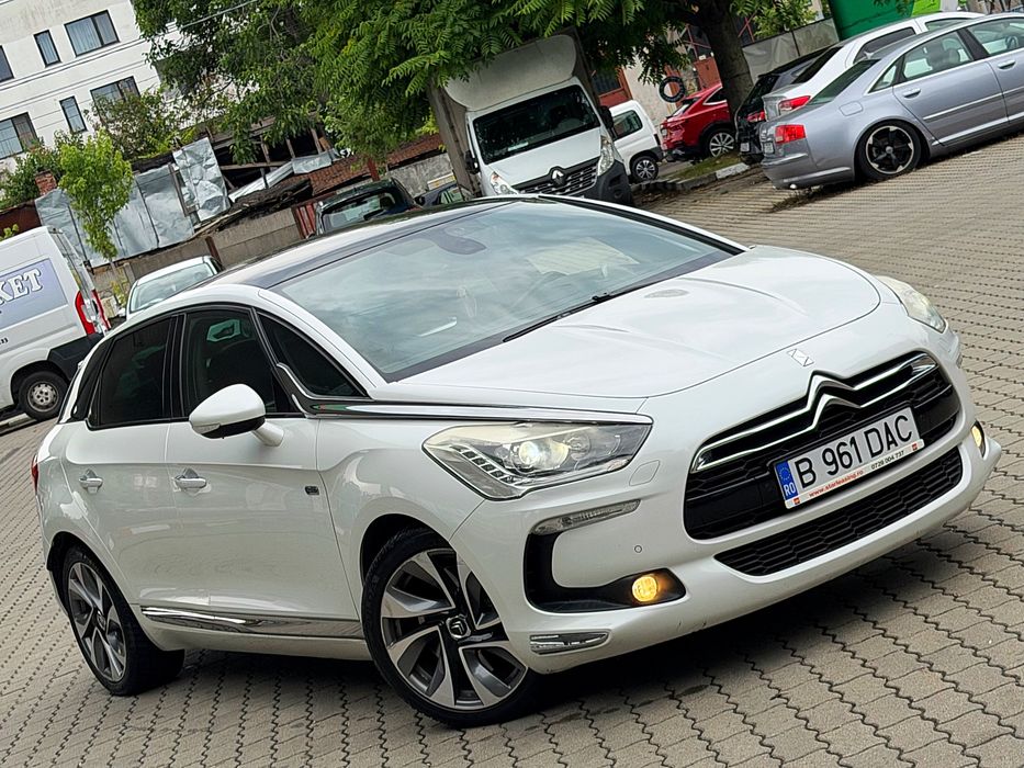 Citroen DS5/2.0D Hybrid/4x4/Extra full