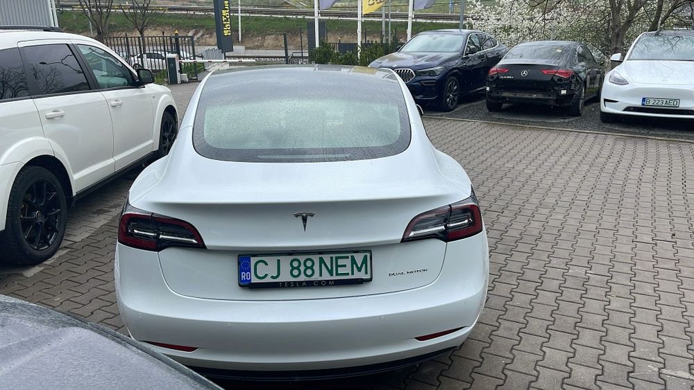 Predau leasing / vand  Tesla Model 3 Long Range dual motor 4x4, 2021/3