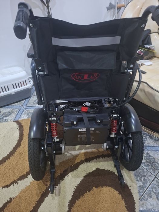Vând căruț electric pentru persoane cu dizabilitati