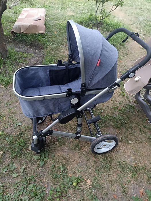 Коляска для ребенка