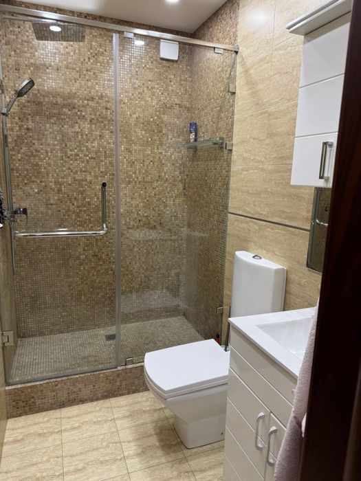 Ц-, дом справа от Ecorn, спец.план с лифтом Сдается на долгий срок.