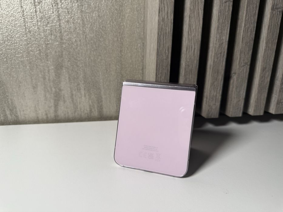 Samsung Flip 5 256GB Garantie Universul Telefoanelor