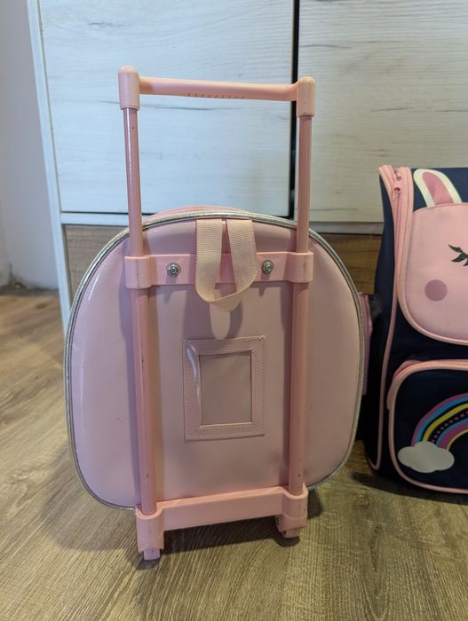 Детски куфар, раница и чантички