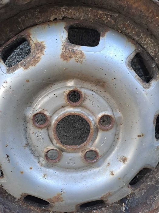 Гуми с джанти нз от какво са