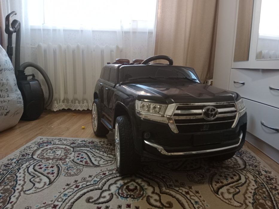 Продам детскую машину