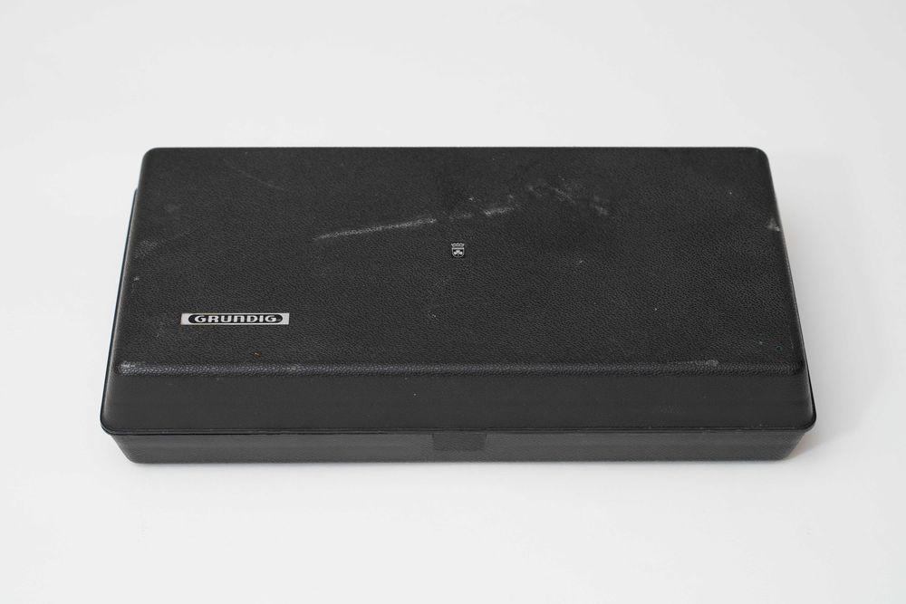 Ретро микрофон Grundig GDM 313 с кутия и стойка – Vintage (Made in Germany)