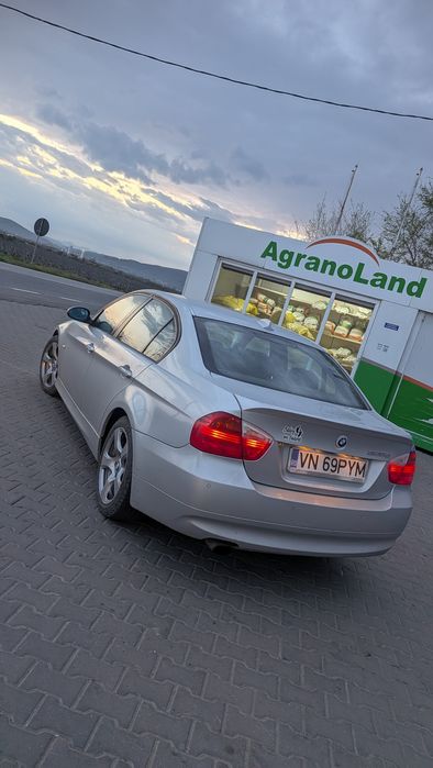 Vând bmw e90 320d