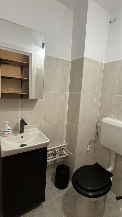 Apartament 3 camere de inchiriat ZONA PIATA APUSULUI