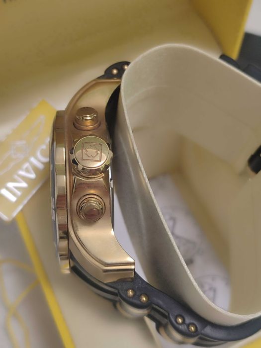 Страхотен часовник iNVICTA