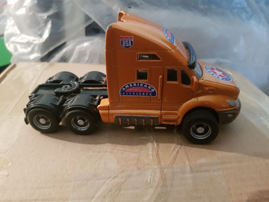 Камион 'Маг' 1:18 мащаб