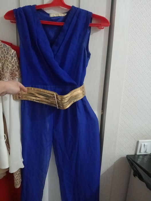 Продам нарядные платья — отличное состояние!