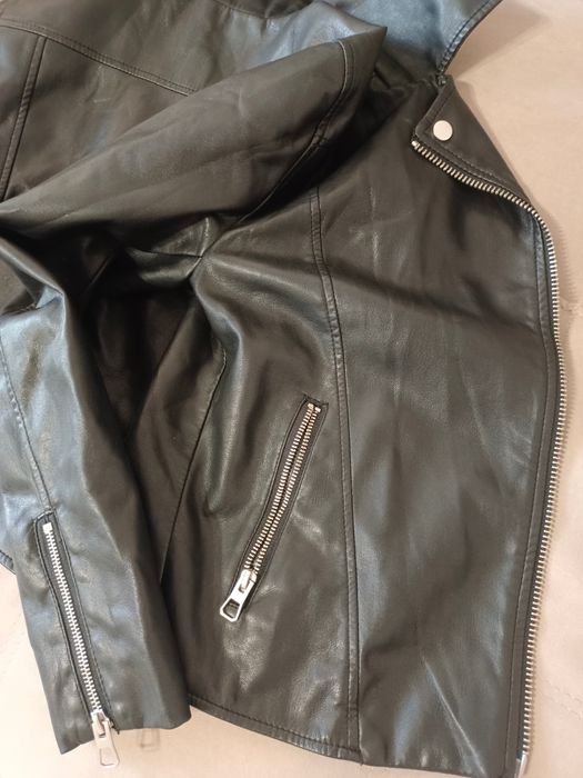 Продам куртку кожаную